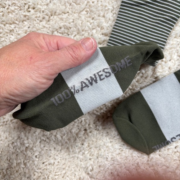 FIGS Compression Socks Olive Green White Stripe "100% AWESOME" Logo Size M - Picture 2 of 4